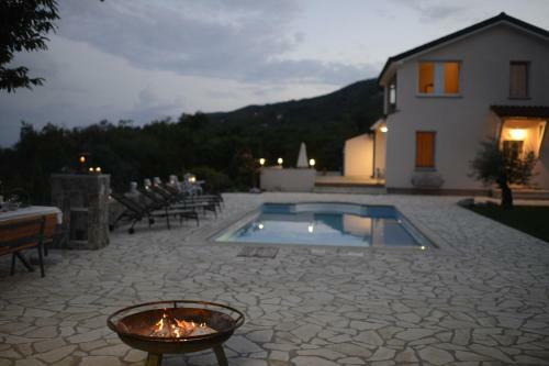 Domizil Opatija A&n, Villa Mit Pool, Sauna U Gro�em Garten