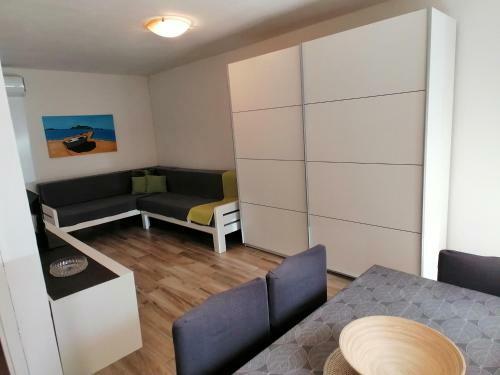 Apartamento Small Guest House Punta Pako?tane