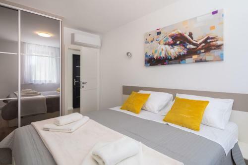 Luxury Apartment Sea