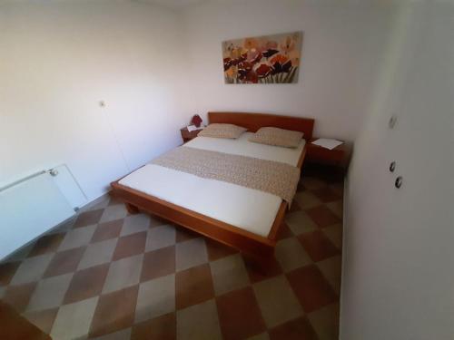 Spacious Apartment With Terrace Near The Beach