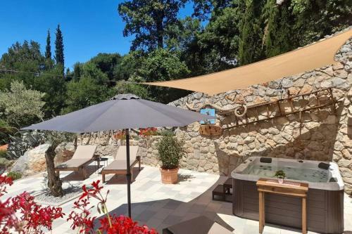 Holiday House - Old Olive