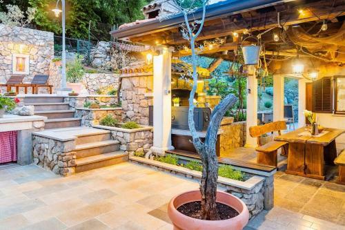 Holiday House - Old Olive