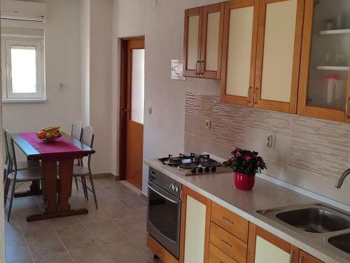 Nives Apartmani