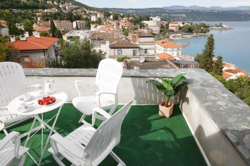 Deluxe Apartment Paradise View