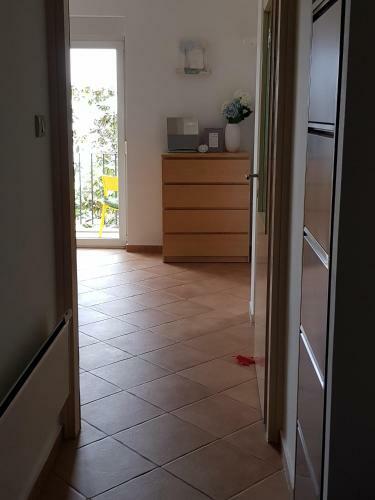 Sunny Apartment 150 M From The Sea