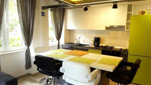 Studio Apartment Vanna - 1st Row To The Sea