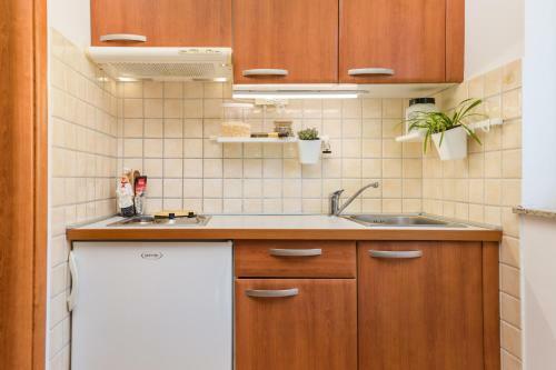 Blue Magic Studio Apartment With A Pool