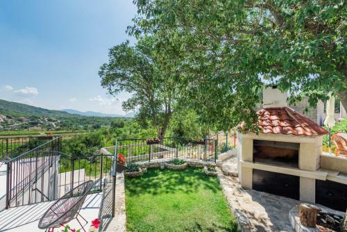 Villa Jj