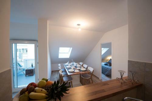 The Roof - Luxury Apartment