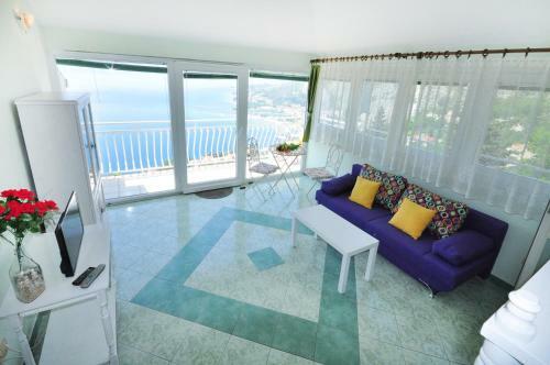 Apartamentos Almissa