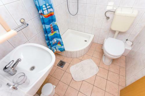 Hostal Aga Beach Suites