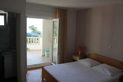 Omi? Du?e Sandy Beach Apartments Mare