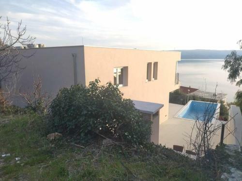 Villa Iva With Sea View And Pool