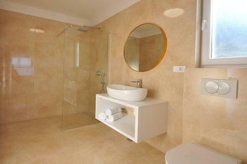 Villa Iva With Sea View And Pool