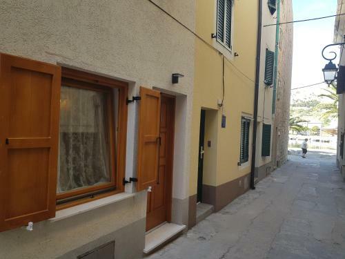 New Villa In Old Center - Pag
