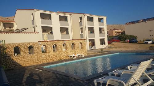 Apartments Mia Pag