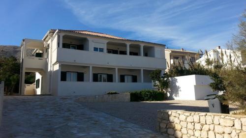 Apartments By The Sea Pag - 17147