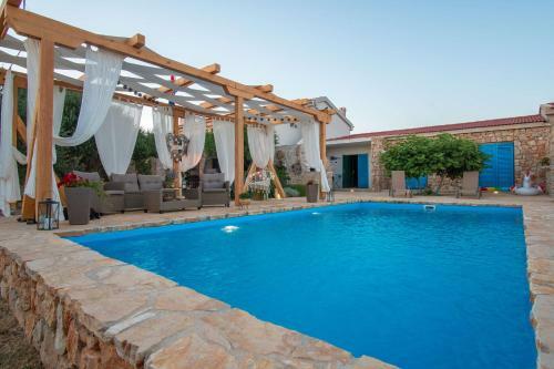 Opg Pelej? - Holiday House Powered By Solar Energy