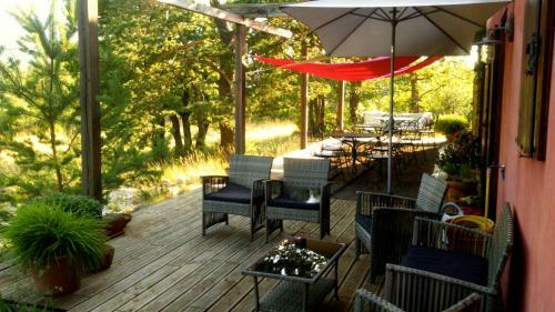 Hostal Maison Rouge