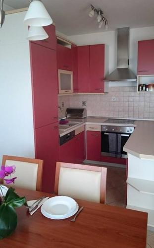 Apartments With A Parking Space Novi Vinodolski - 11127