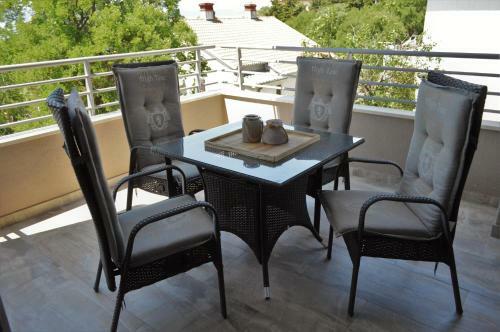 Perec Apartments