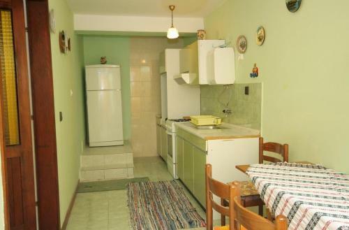 Apartments With A Parking Space Novi Vinodolski - 5582