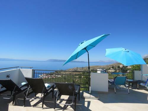 Villa Lea With Private Pool, Tennis Court And Mini Golf Course
