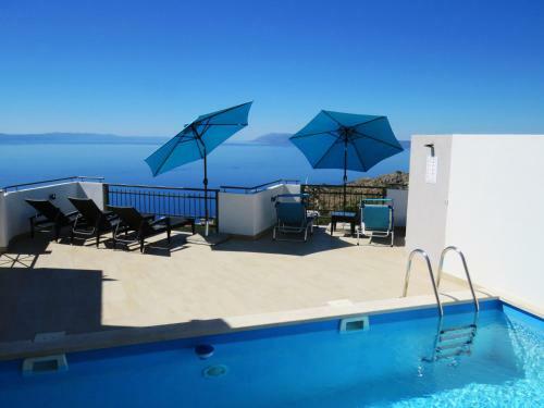 Villa Lea With Private Pool, Tennis Court And Mini Golf Course