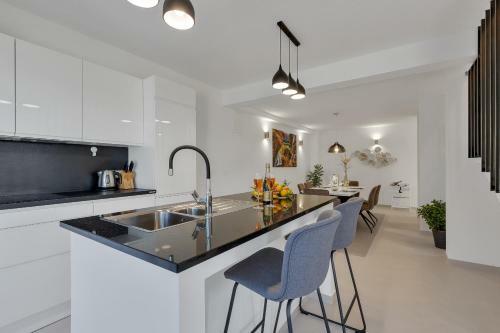 Luxury Apartments Diamond