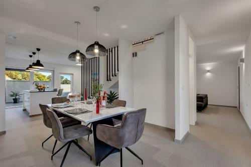Luxury Apartments Diamond