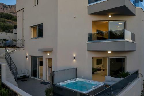 Luxury Apartments Diamond