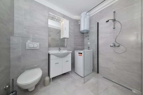 Vacation Stone House, 100m From The Beach