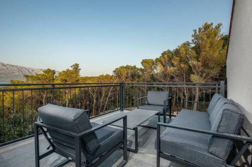 Lovely View Villa In Povlja