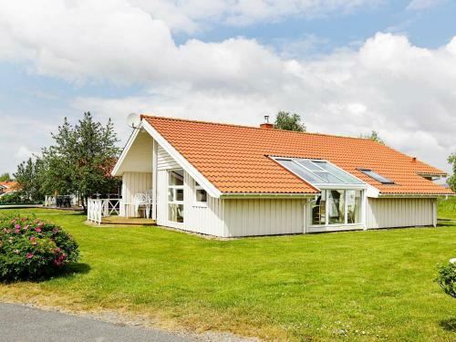 Four-bedroom Holiday Home In Otterndorf 13