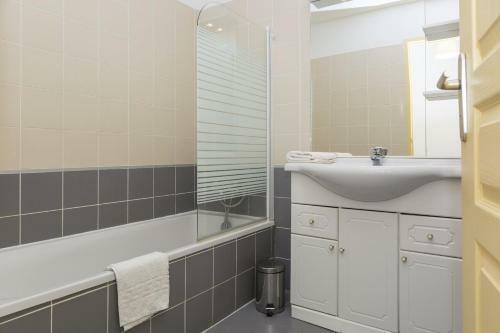 Aparthotel Les Hameaux De Capra Scorsa