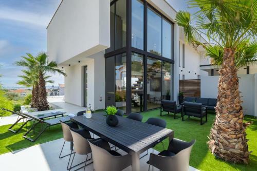 Luxury Taboo Villa & Spa