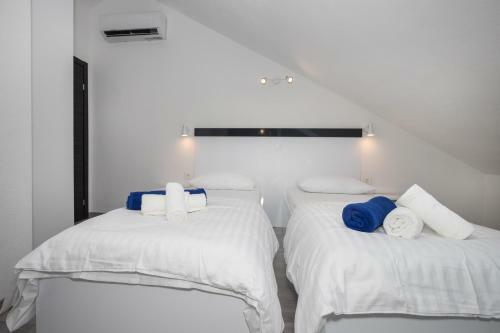 Hostal Apartments Blueview