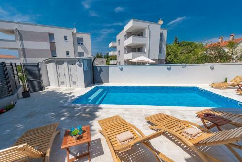 Apartamento Villa Star 4 A Centrally Located Ap. With A Pool
