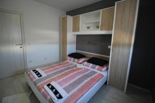 Apartments With A Parking Space Novalja, Pag - 17954