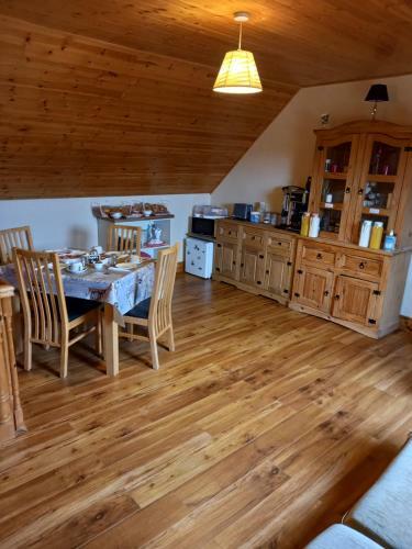 Bed & Breakfast A New U Country Cottage