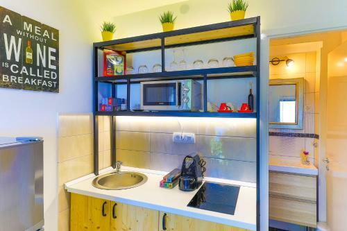 B&r, Beach Studio Apartment