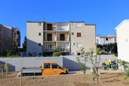 Apartments With A Parking Space Podstrana, Split - 17054