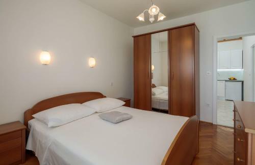 Sunrise Beach Apartments
