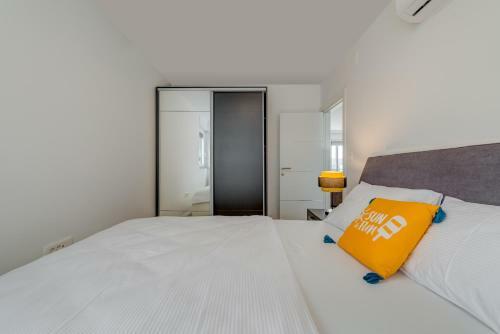 Lct Esperanza Lounge Apartment