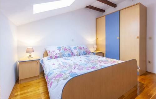 Top Split Region Apartments
