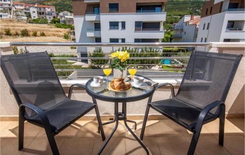 Beautiful Apartment In Podstrana With 2 Bedrooms