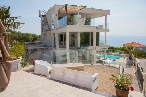 Villa Berfami - 3 Private Pools, Spa, Sea View