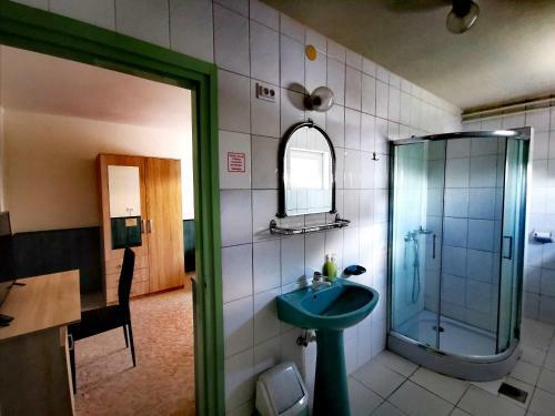 Bed & Breakfast Komplex -rendezv�nytermek-panzi�-apartman-irod�k-
