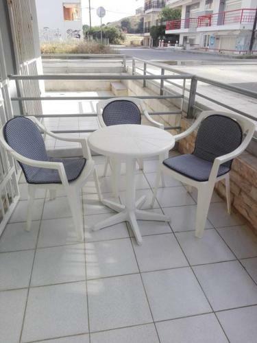 Wb Apartment Flogita