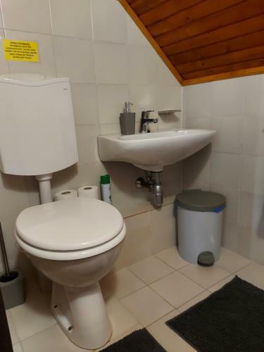 Apartamento Dunakanyar Gy�ngye Vend�gh�z